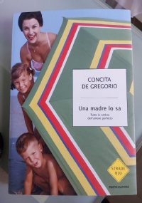 Aromaterapia. L�arte e i segreti del massaggio curativo con oli vegetali ed essenze profumate di 
