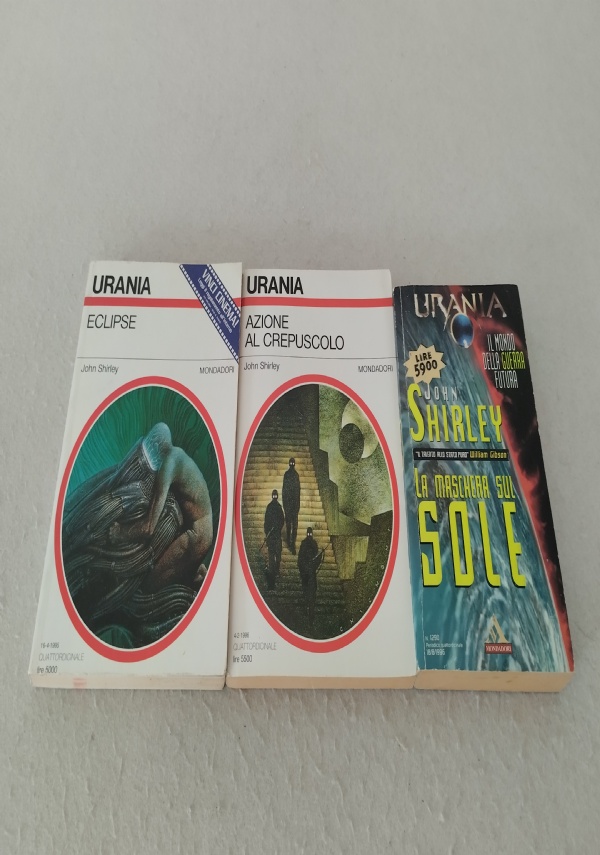 IL POZZO DELL�OSCURITA� + I CUSTODI DEL PASSATO + VIAGGIO NEL VUOTO / Margaret Weis e Tracy Hickman di 