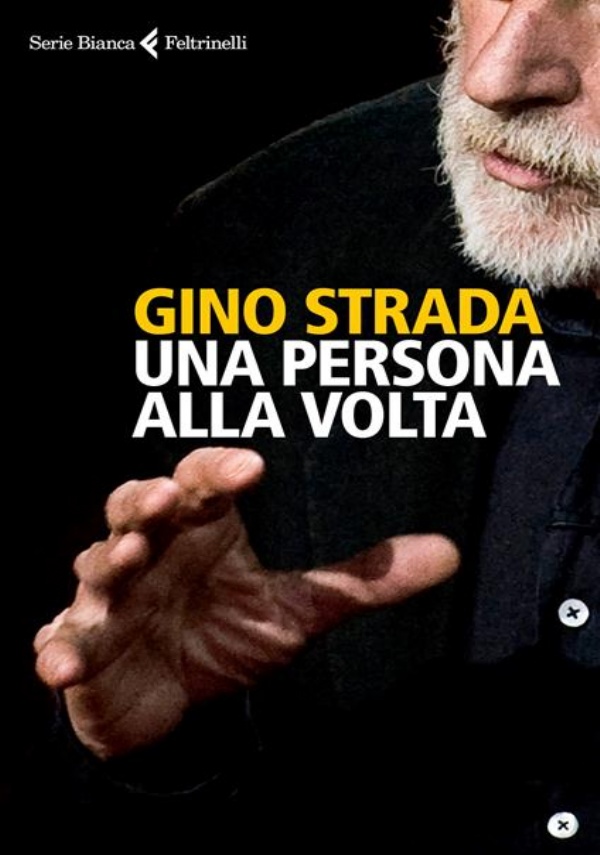 UNA NUVOLA COME TAPPETO di 