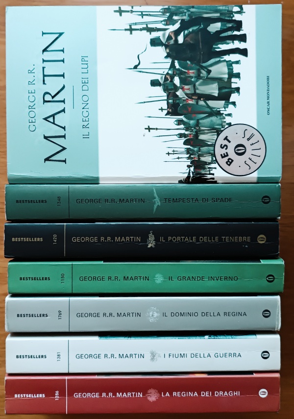 Jimi Hendrix the forthy greatest arranged for easy guitar with lyrics chords symbols and a special selection in Guitar tablature Place Hendrix story in a complete list of all is recordingss di 