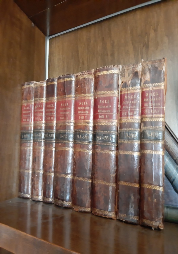 DIZIONARIO D&rsquo;OGNI MITOLOGIA E ANTICHIT�� SULLE TRACCE DEL DIZIONARIO DELLA FAVOLA DI FR. NOEL, CONTINUATO ED AMPLIATO DAL PROF. FELICE ROMANI E DAL DR. ANTONIO PERACCHI di G. POZZOLI